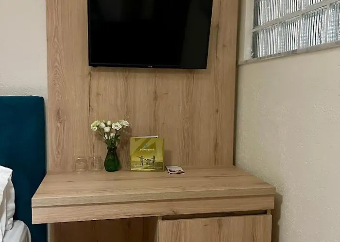 Hotel Ibiza Golem (Tirana)