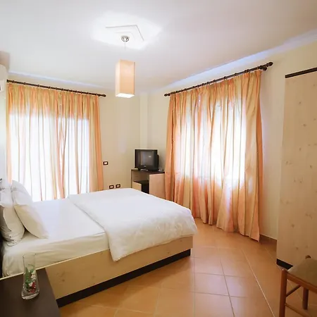 Ibiza 3* 골렘